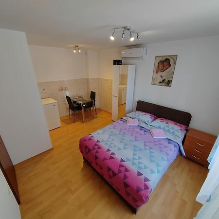 Rooms Neda Izola Buitenkant foto